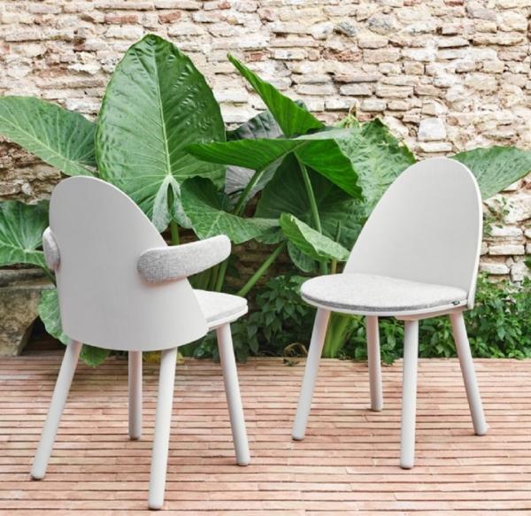 Uma Silla Reposabrazos Teulat Ambiente 2